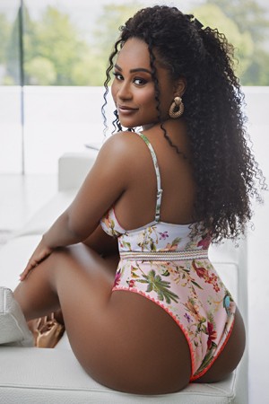 Young Black Escort in London Duma Young Black Escort in London Duma