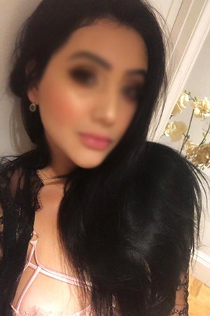 Beautiful Brazilian escort Lady in London Beautiful Brazilian escort Lady in London